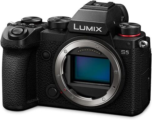 كاميرا باناسونيك LUMIX S5 4K كاملة الإطار على شكل حرف L بدون مرآة (الهيكل فقط) مع عدسة S-E70200 LUMIX S PRO مقاس 70-200 مم وحزمة بطارية DMW-BLK22 (3 قطع) in Saudi Arabia