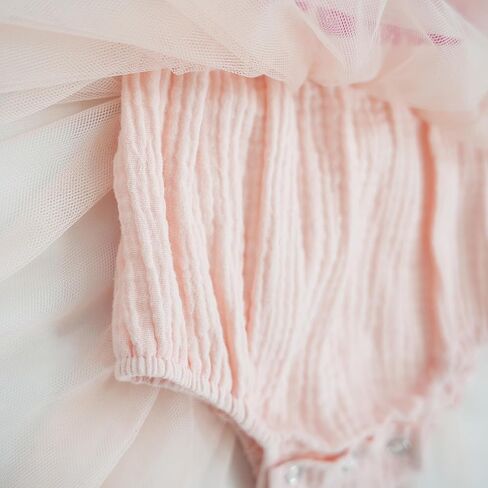 فستان عيد الميلاد الأول للفتيات الصغيرات بدون أكمام وظهر مكشوف مع فيونكة فستان الشمس بطبقات من التول مع عصابات رأس in Kuwait