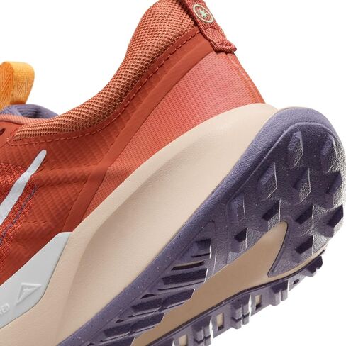 حذاء الجري Juniper Trail 2 Next Nature للنساء من Nike (DM0821-803، Burnt Sunrise/Amber Brown/Cosmic Clay/White) in Saudi Arabia