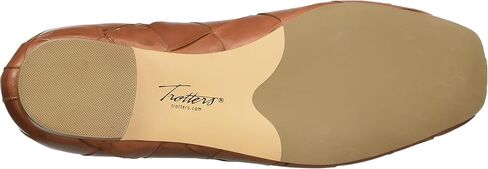 Trotters Women's Flats in Saudi Arabia