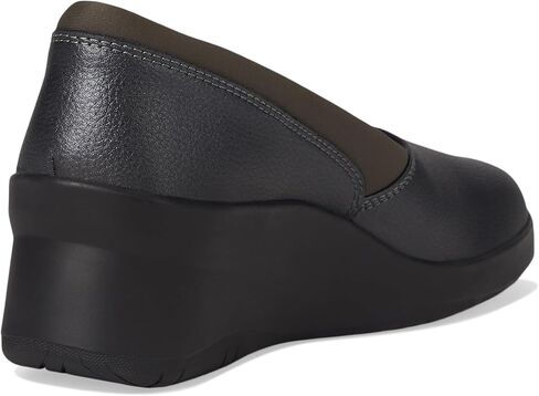 Clarks Women's Suttyn Walk Loafer in Saudi Arabia