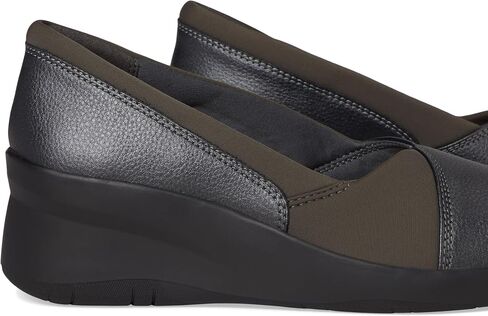 Clarks Women's Suttyn Walk Loafer in Saudi Arabia