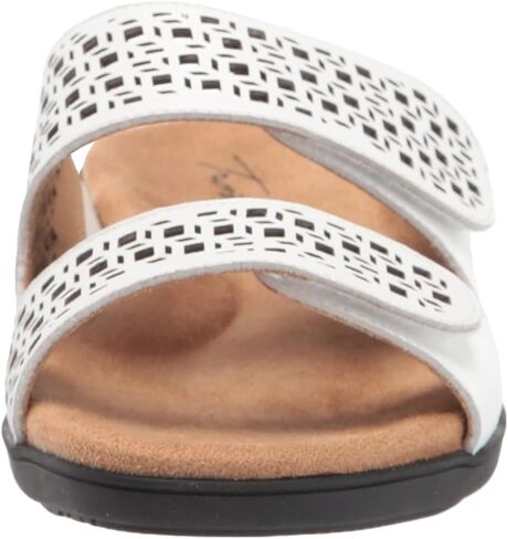 Trotters Women's Flat Sandals in Saudi Arabia