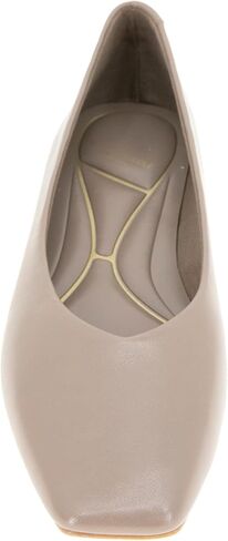 Kenneth Cole New York Women's Johanna Ballet Flat in Kuwait
