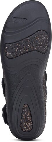 أحذية شتوية نسائية من Aetrex لتقويم العظام - أحذية نسائية من الفرو الصناعي in Kuwait