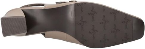 Easy Street Women's Cameo Pump in Saudi Arabia