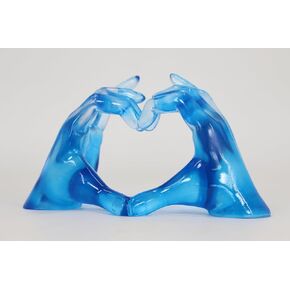 منحوتة على شكل قلب من الكريستال لتزيين غرفة المعيشة وغرفة النوم ورف الكتب والحرف الحديثة تمثال فريد للنساء in Kuwait