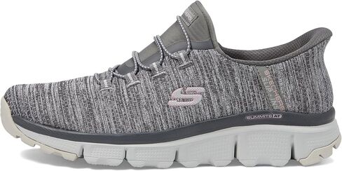 حذاء رياضي Skechers Summits للسيدات في Sespe بدون استخدام اليدين in Saudi Arabia
