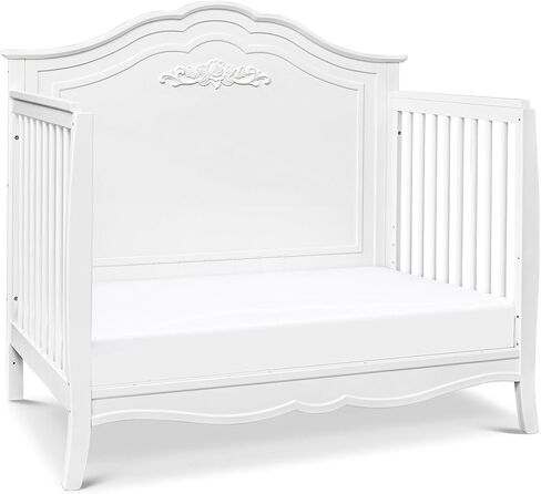 DaVinci Fiona 4-in-1 Convertible Crib in White, Greenguard Gold Certified in Saudi Arabia
