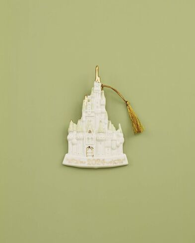 Lenox 895777 2024 Winnie The Pooh Baby's 1st Christmas Ornament in Saudi Arabia