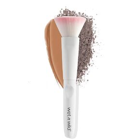 wet n wild Kabuki Brush, Flat Top Blending Brush, For Liquid & Mineral Foundation, Ergonomic Handle