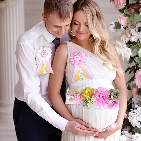 مجموعة وشاح الأمومة لحفلة استقبال المولود الجديد من Wildflower - حزام بطن لحفلة استقبال المولود الجديد على شكل زهرة برية ربيعية ودبابيس للأم لتكون وأب ليكونا دبابيس للصدر، لوازم حفلات الحمل للآباء الجدد in Kuwait