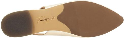 Trotters Women's Evelyn Ballet Flat in Saudi Arabia