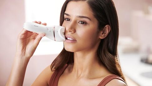 Philips Epilator Series 8000, with 3 Accessories, BRE700/04 in Kuwait