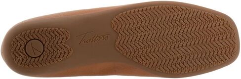 Trotters Women's Sabine Ballet Flat in Saudi Arabia