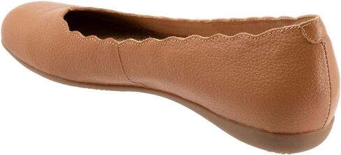 Trotters Women's Sabine Ballet Flat in Saudi Arabia