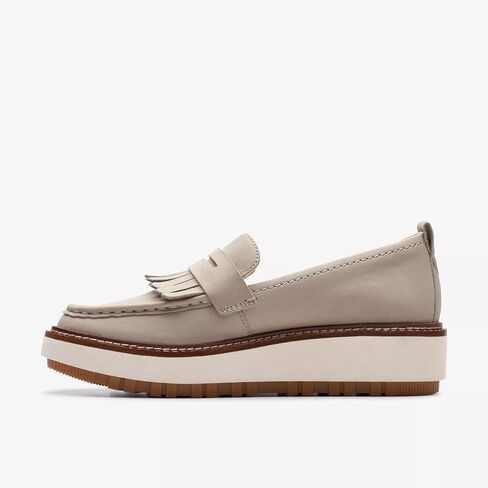 حذاء نسائي من Clarks Oriana W Loafer، Stone Nubuck، 7.5 in Saudi Arabia