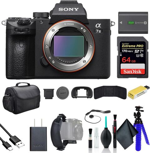 كاميرا Sony a7 III بدون مرآة ILCE7M3/B، بطاقة ذاكرة 64 جيجابايت، حقيبة، قارئ بطاقات، حامل ثلاثي مرن، حزام يد، محفظة بطاقة الذاكرة، حافظة للغطاء، مجموعة تنظيف in Saudi Arabia