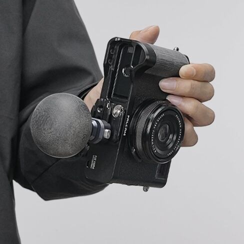 مقبض F22&F38 سريع التحرير على شكل حرف L أسود كلاسيكي (لـ FUJIFILM X100 VI) -C00A4305 in Kuwait