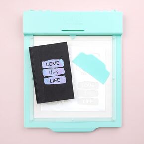 We R Memory Keepers, Vinyl Print Press, All-in-One Kit with Silkscreen Frames and Iron On Vinyl Sheets, Create Custom T-Shirts, Books and All Your Favorite HTV Projects