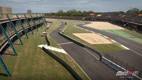 MotoGP 14 - Xbox 360 (Renewed) in Saudi Arabia