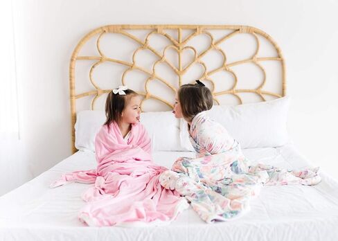 Copper Pearl Jumbo Premium Knit 3 Layer Stretchy Throw Blanket Gemma in Tan in Kuwait