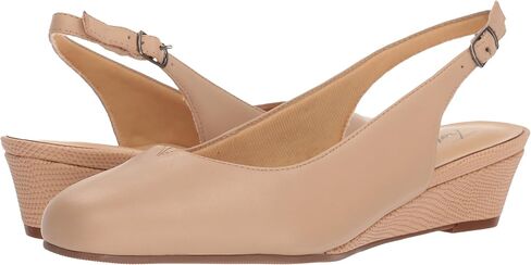 Trotters Women's Lenore Pump in Kuwait