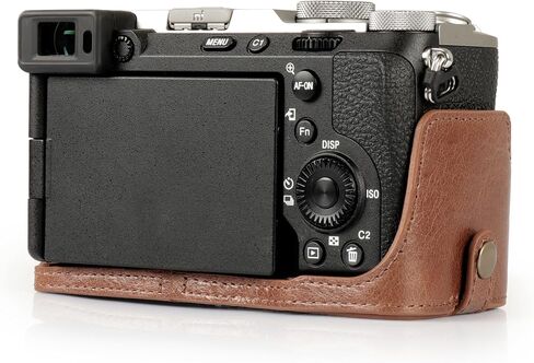 حافظة MegaGear نصف كاميرا من الجلد الطبيعي لهاتف Sony Alpha a7C Mark II - أنيقة وواقية - بني in Saudi Arabia