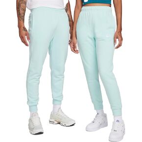 Nike Men's Sportswear Club Jogger Sweatpant Wheat/Gold/White Medium