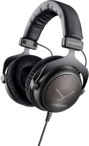 مجموعة سماعات رأس Beyerdynamic 733016 TYGR 300R للألعاب مفتوحة الظهر مع حزمة أساسيات الترفيه الصوتي Tech Smart USA 2020 in Kuwait