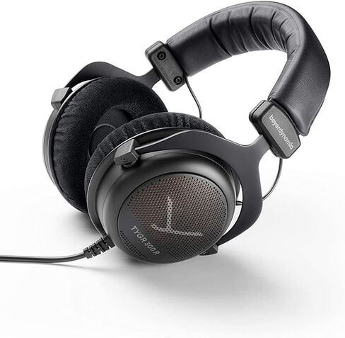 مجموعة سماعات رأس Beyerdynamic 733016 TYGR 300R للألعاب مفتوحة الظهر مع حزمة أساسيات الترفيه الصوتي Tech Smart USA 2020 in Kuwait