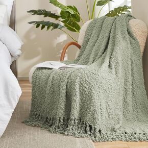 Amélie Home Chunky Fluffy Knit Throw Blanket, Mulberry Textured Woven Throw Blanket with Handmade Tassels Luxury Home Decor for Couch Sofa Bed, Sage Green, 50x60