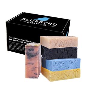 مجموعة هدايا الصابون الطبيعي للرجال من BLUEBYRD SOAP (5 قطع) | مجموعة متنوعة من ألواح الصابون الذكورية - رم الغار، حكيم الأرز الحمضي، خشب الصندل، اللبان، خفاف التقشير (أصلي للرجال)