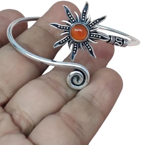 سوار Sunburst الفضي، سوار يد من حجر الأوبال، سوار يد حلزوني، سوار من الأحجار الكريمة، هدية مجوهرات بوهيمية للشمس in Kuwait