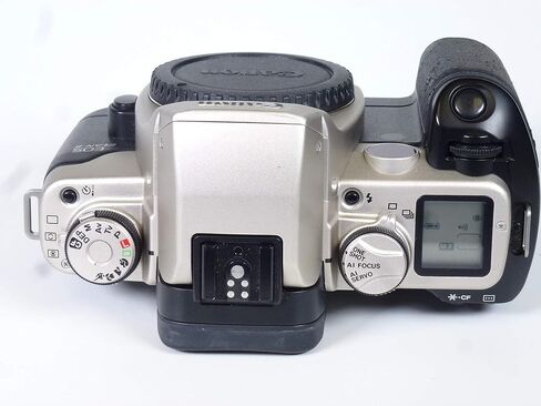كاميرا Canon EOS Elan II مقاس 35 مم SLR (الهيكل فقط) مزودة بعدسات تثبيت EF AF. متوفر بالفلاش. (متجدد) in Saudi Arabia