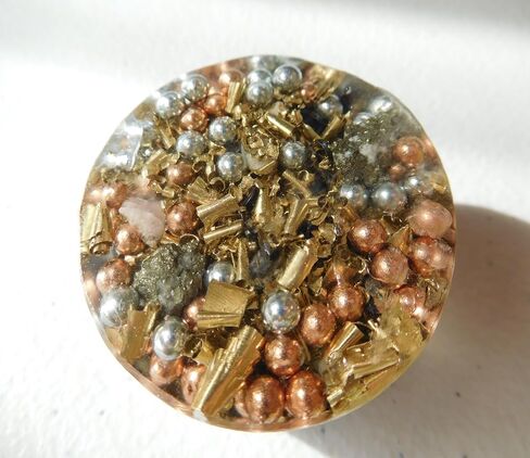 Shungite واحد كريستال صغير برج باستر Orgone مولد الطاقة تراكم أداة هدية مثالية!!!! أورجونيت العديد من المكونات الجميلة! (الشونجيت) in Saudi Arabia