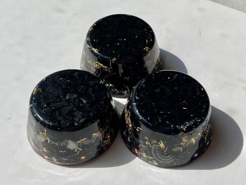 Shungite واحد كريستال صغير برج باستر Orgone مولد الطاقة تراكم أداة هدية مثالية!!!! أورجونيت العديد من المكونات الجميلة! (الشونجيت) in Saudi Arabia