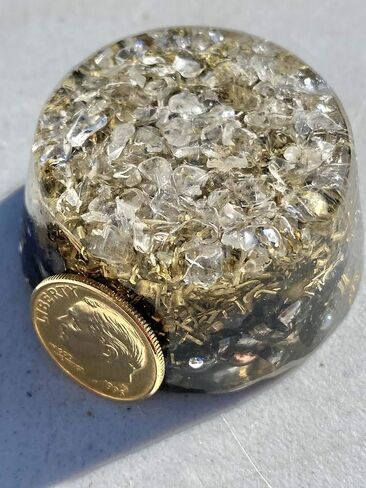 Shungite واحد كريستال صغير برج باستر Orgone مولد الطاقة تراكم أداة هدية مثالية!!!! أورجونيت العديد من المكونات الجميلة! (الشونجيت) in Saudi Arabia