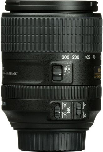 عدسة نيكون AF-S DX NIKKOR مقاس 18-300 مم وببؤرة f/3.5-6.3G ED VR (2216) + مجموعة مرشح + حافظة للغطاء + مجموعة تنظيف in Kuwait