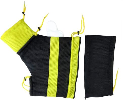 حقيبة العناية بالقطط مكونة من ثلاث طبقات من القماش، شبكة ناعمة قابلة للتعديل، حقيبة استحمام للقطط، مقاومة للعض والخدش للاستحمام، وفحص وتقليم الأظافر in Kuwait