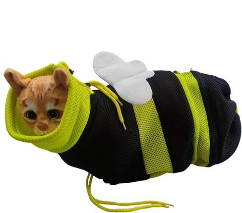 حقيبة العناية بالقطط مكونة من ثلاث طبقات من القماش، شبكة ناعمة قابلة للتعديل، حقيبة استحمام للقطط، مقاومة للعض والخدش للاستحمام، وفحص وتقليم الأظافر in Kuwait