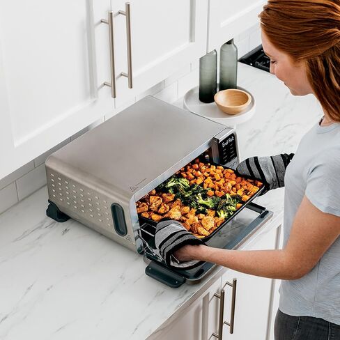 Ninja FT205CO Digital Air Fry Pro Countertop 10 في 1 فرن مع ارتفاع ممتد، سعة XL، تخزين قابل للطي والبعيد، مع سلة قلي الهواء، مقلاة ورق، رف شواء، رف سلكي وصينية فتات، فضي (متجدد) in Kuwait