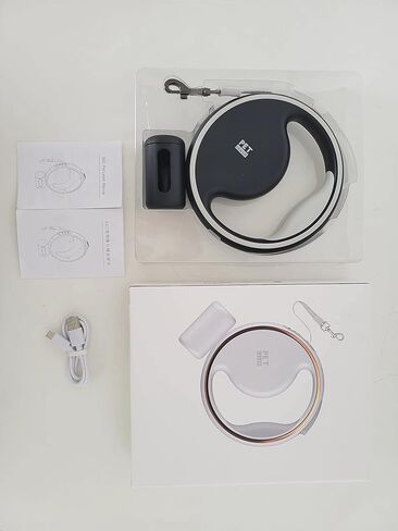 مقود كلب قابل للسحب مع ضوء LED وموزع للحقائب، خالٍ من التشابك بطول 10 أقدام، مقبض مضاد للانزلاق باللونين الأبيض والأسود، مقود للكلاب بدون استخدام اليدين يصل إلى 110 رطل (أسود) in Saudi Arabia
