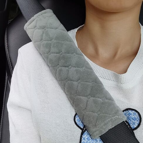 وسادات حزام مقعد السيارة من CHXILING، 4 قطع من وسادات حزام الأمان تحمي الكتف والرقبة وبطانة مريحة تساعد على حماية رقبتك وكتفك (أسود) in Kuwait