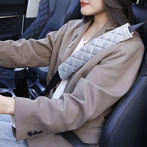 وسادات حزام مقعد السيارة من CHXILING، 4 قطع من وسادات حزام الأمان تحمي الكتف والرقبة وبطانة مريحة تساعد على حماية رقبتك وكتفك (أسود) in Kuwait