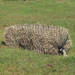 Hay Chix Small Bale Hay net 1 1/4 holes S114