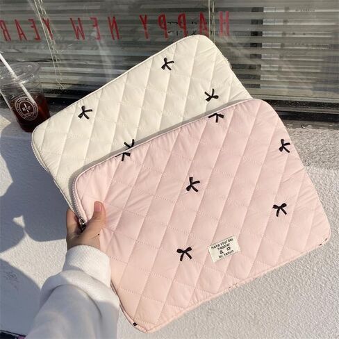 حقيبة كمبيوتر محمول منتفخة وربطة عنق لطيفة وغطاء حقيبة كمبيوتر محمول Y2K Preppy وبطانة للكمبيوتر المحمول وحقيبة Cottagecore Stuffs (15 بوصة، وردي) in Kuwait