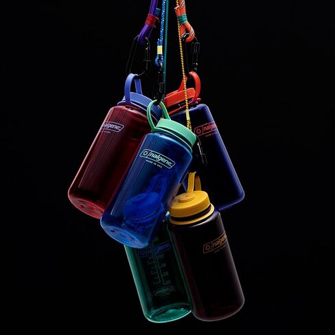 زجاجة مياه Nalgene Sustain Tritan خالية من مادة BPA مصنوعة من مواد مشتقة من 50% من النفايات البلاستيكية، 32 أونصة، فم واسع، رمادي مموه in Kuwait