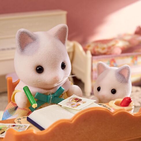 Calico Critters Latte Cat Family - Set of 4 Collectible Doll Figures for Ages 3+ in Kuwait