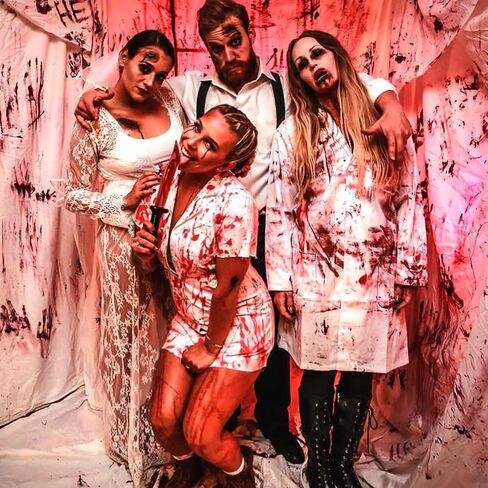 DE'LANCI Edible Fake Blood Gel, Realistic Sfx Fake Blood Makeup Kit, Washable Fake Blood for Clothes Mouth Eyes, Special Effects Makeup Kit for Vampire Zombie Halloween Fake Blood Makeup- 60g(2.12 Oz) in Saudi Arabia